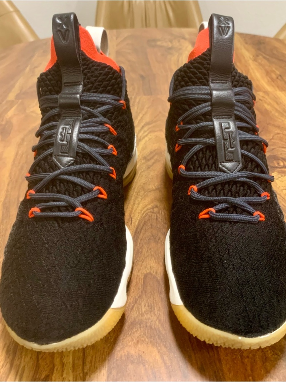 Nike LeBron 15 'Bright Crimson' - Picture 6 of 15